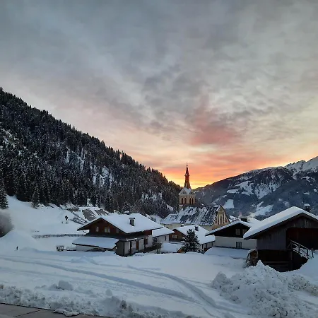 Apartment Lena *